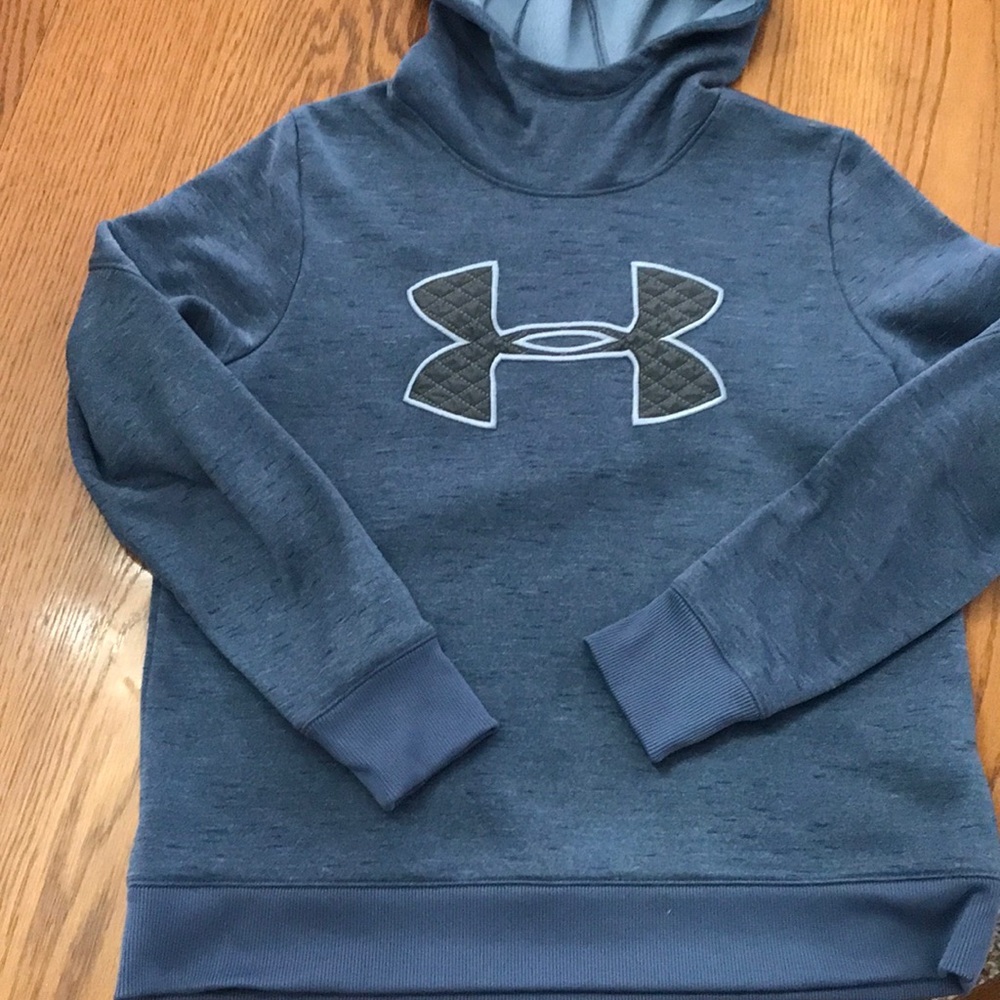 Like new Cold gear Under Armour hoodie